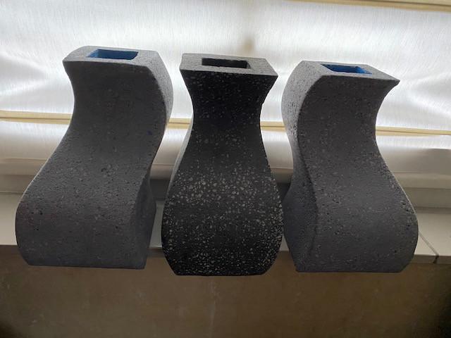 Set van 3 natuurstenen vazen