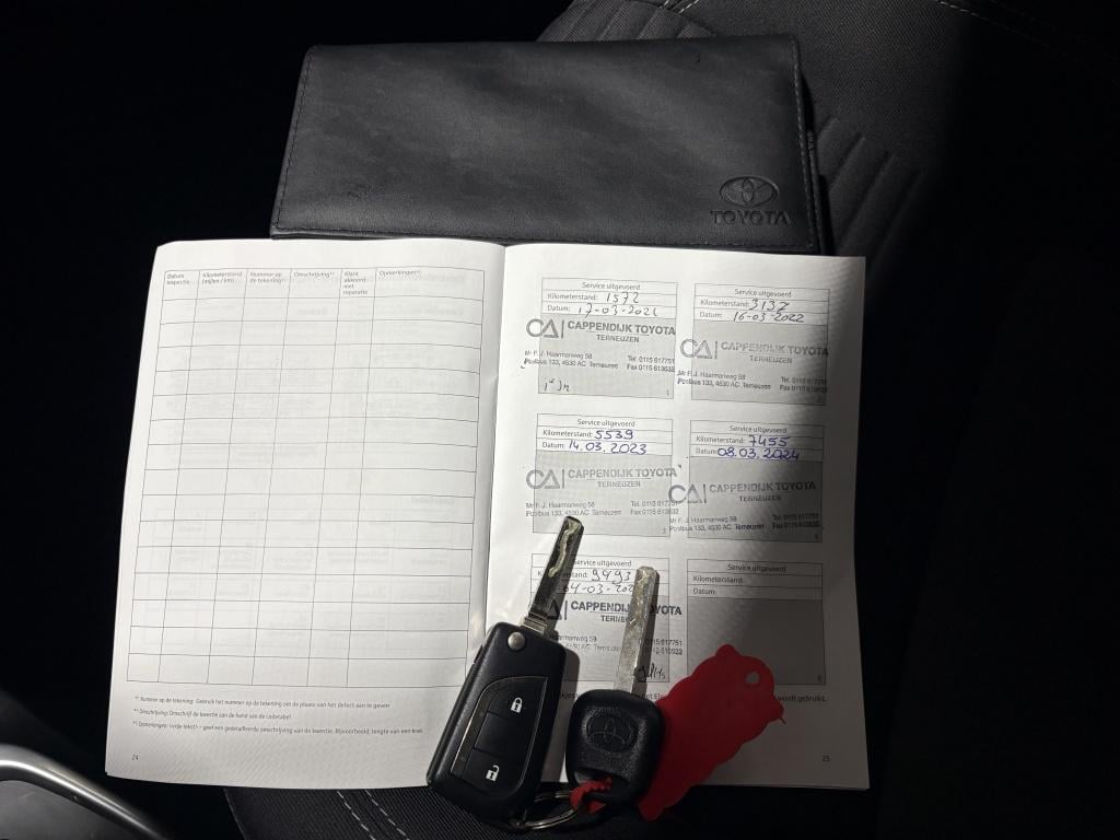 Toyota Yaris 1.5 hybrid active | lage km-stand |