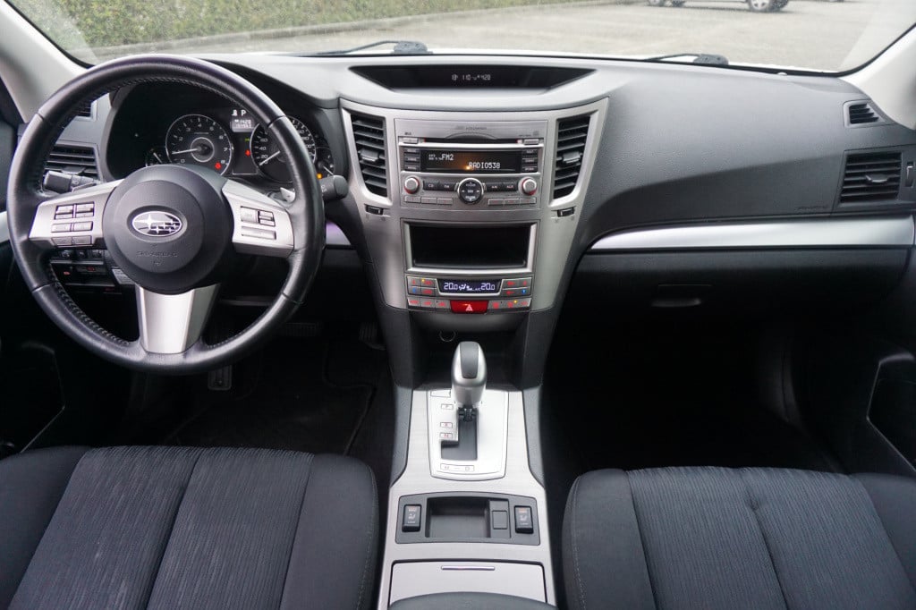 Subaru Legacy touring wagon 2.0i intro automaat - climate / navi / cruise /