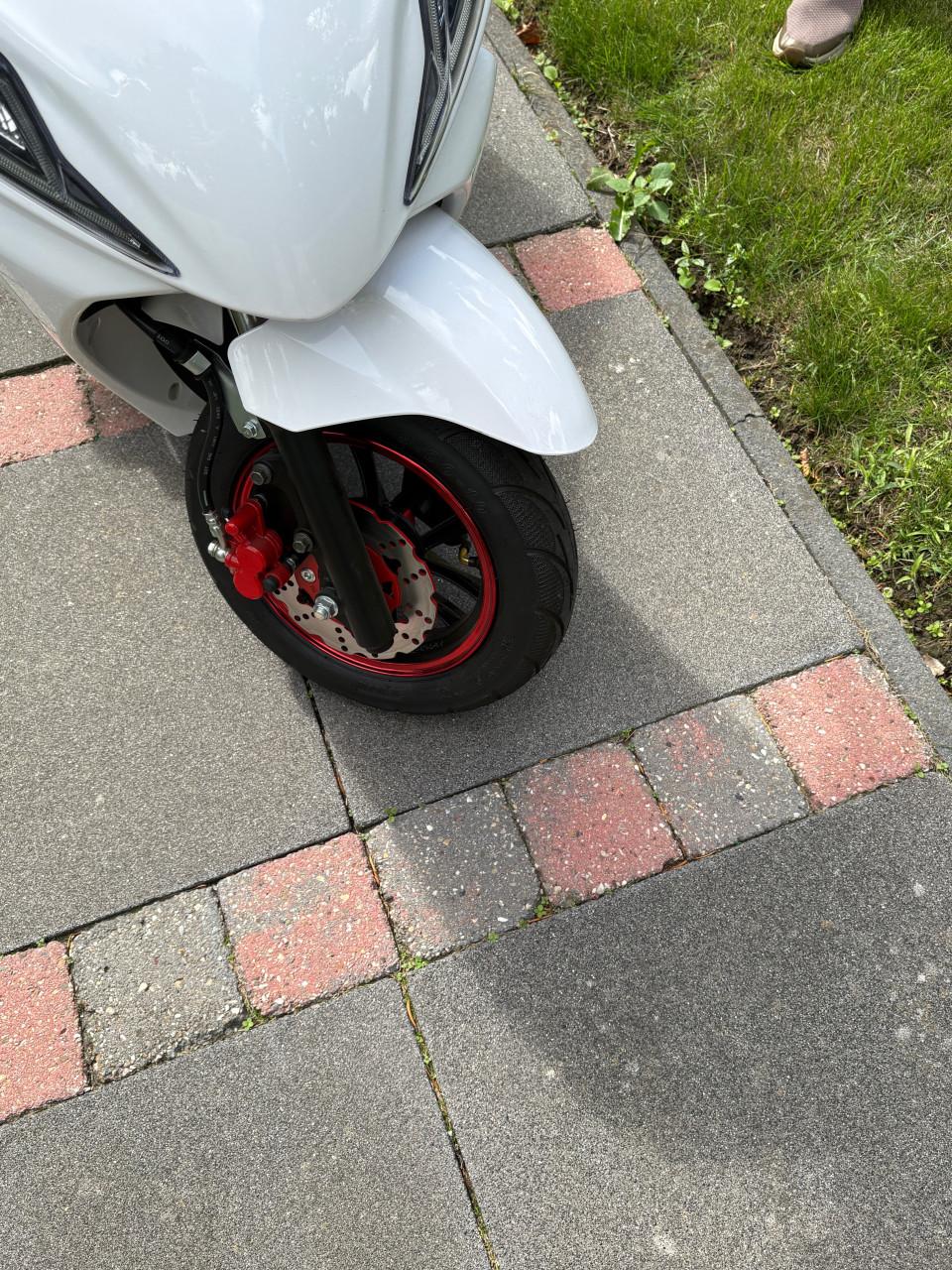 Nieuwe elec scooter 3 wiel iva t3  21 km juli 2026