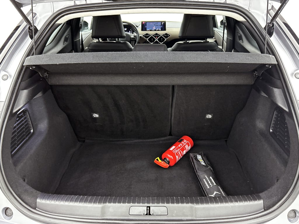 Ds Ds 3 crossback 130 pk automaat grand chic | rijklaar | leer |