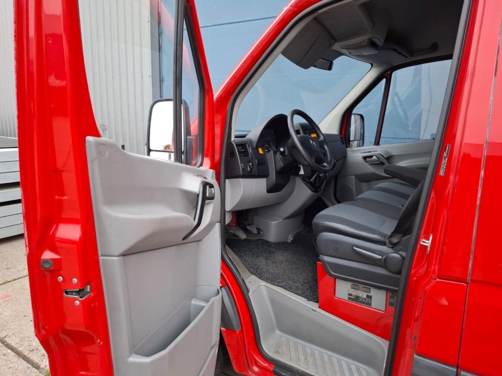 Mercedes-Benz Sprinter 210 2.2 cdi 366 functional hd 3 zits / side bars / p