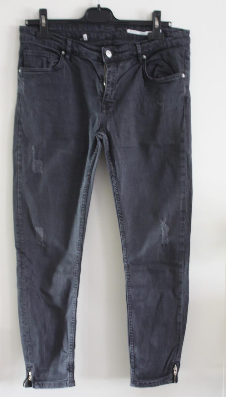Donkergrijze zwarte  broek maat 42