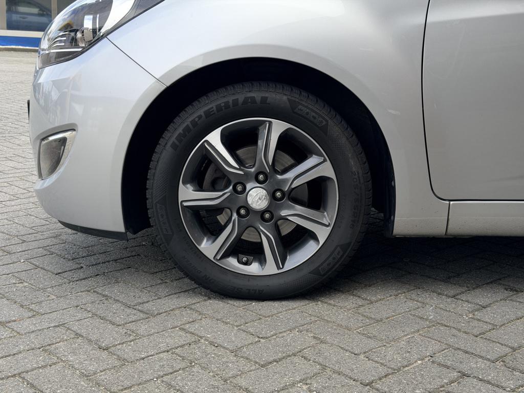 Hyundai Ix20 1.6i go! pdc achter | lmv | airco | trekhaak
