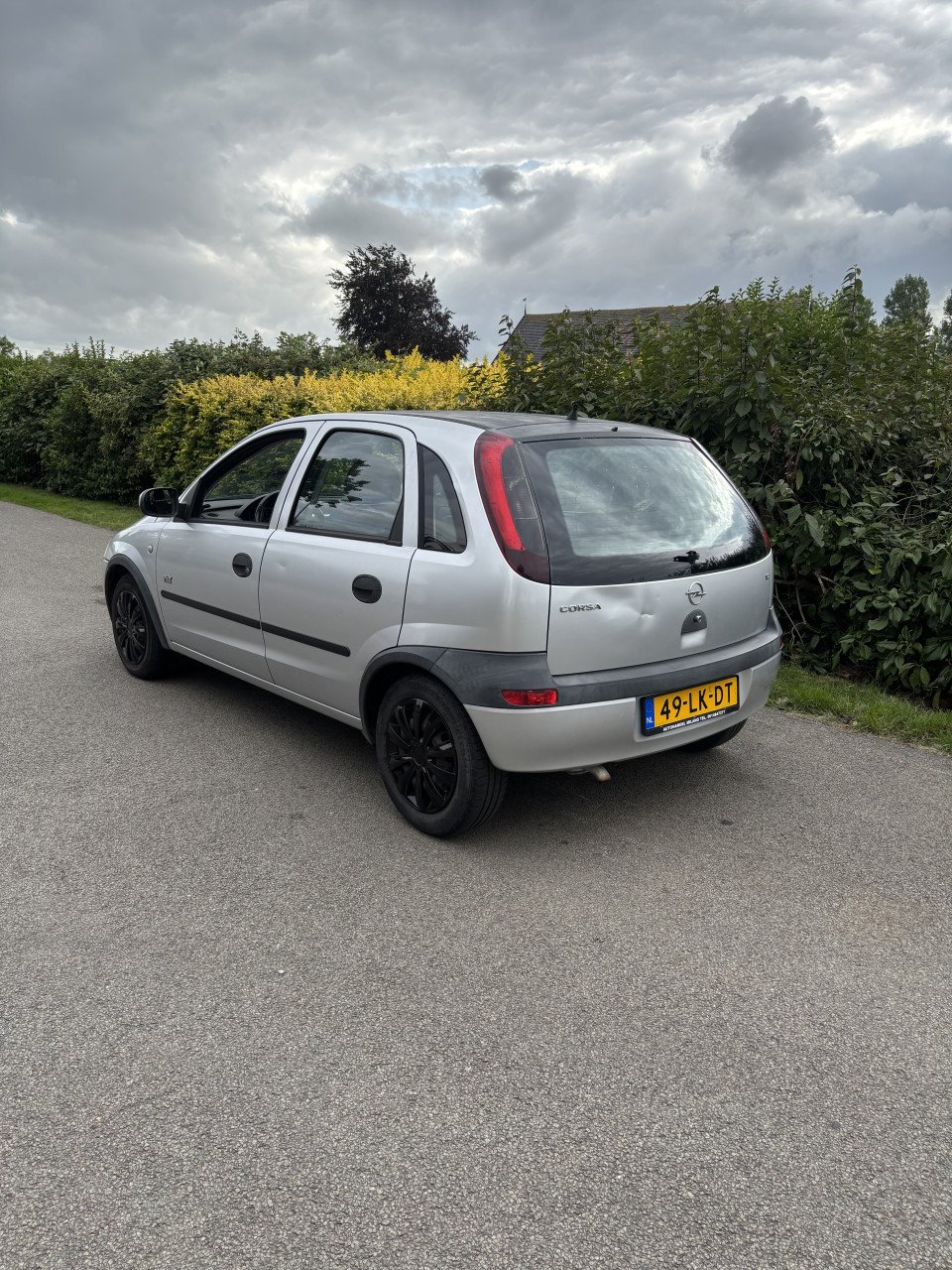 Opel corsa voljaar apk!