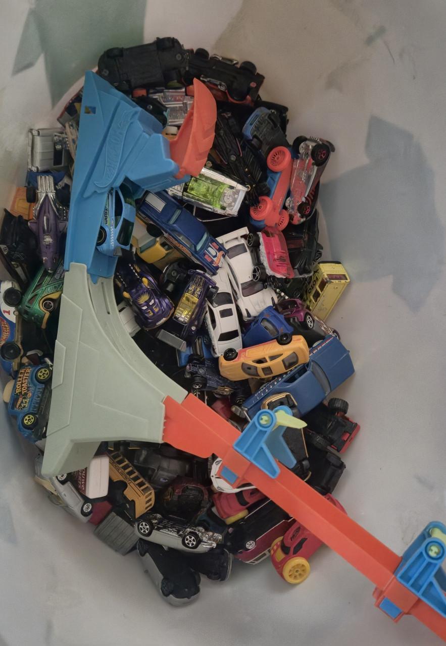+- 60 vette hotwheels auro's