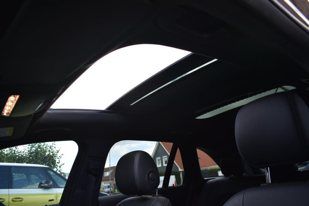Mercedes-Benz Glc 300e 4matic amg | night | panoramadak | camera | nap | de