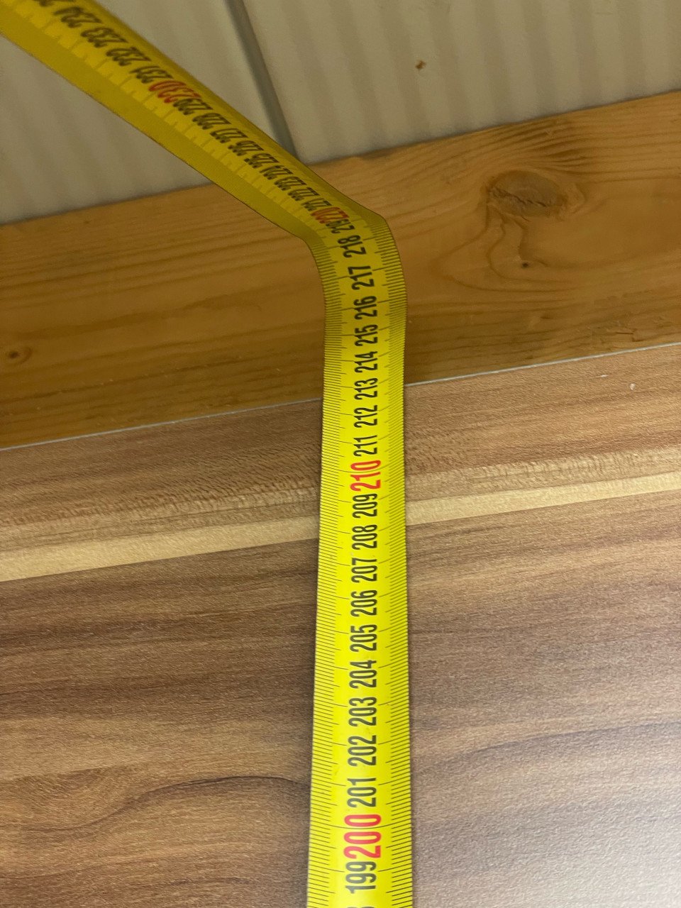 Grote kledingkast met dubbele schuifdeur