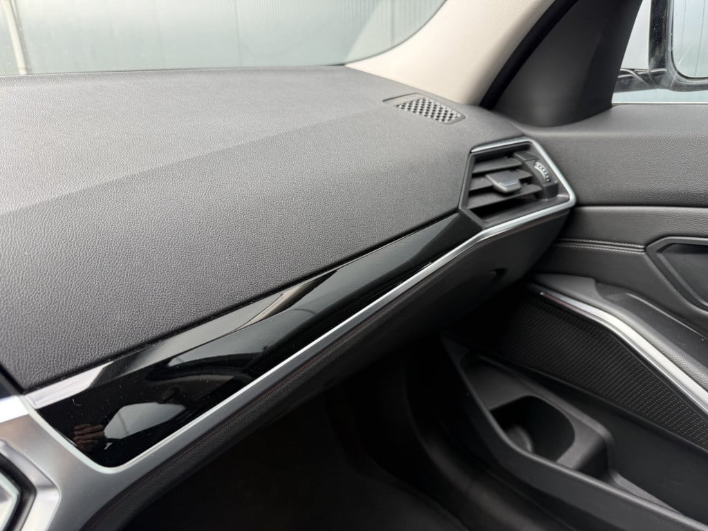 BMW 3-serie 320i automaat high executive sedan