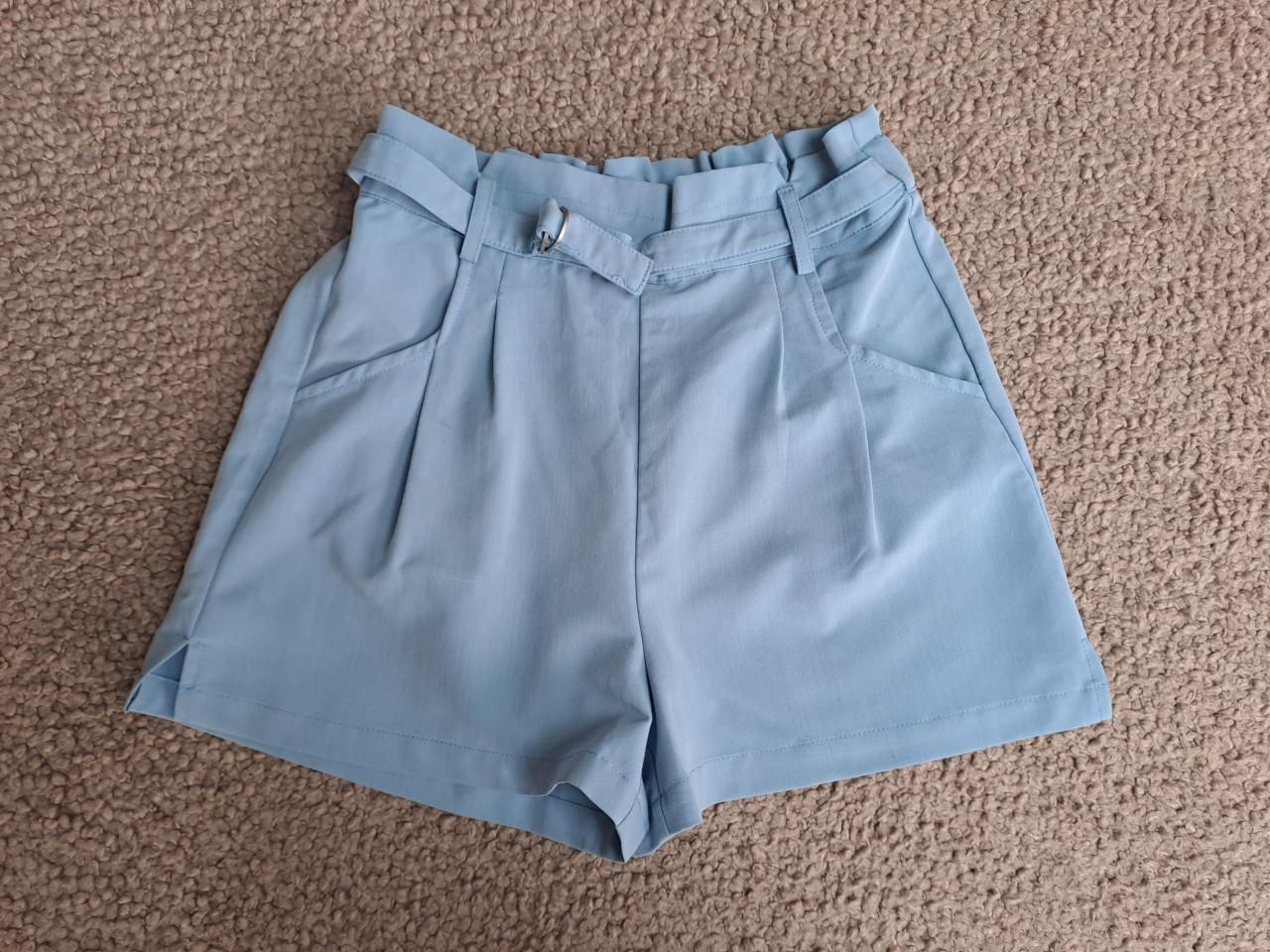 Blauw broekje met bijhorende top