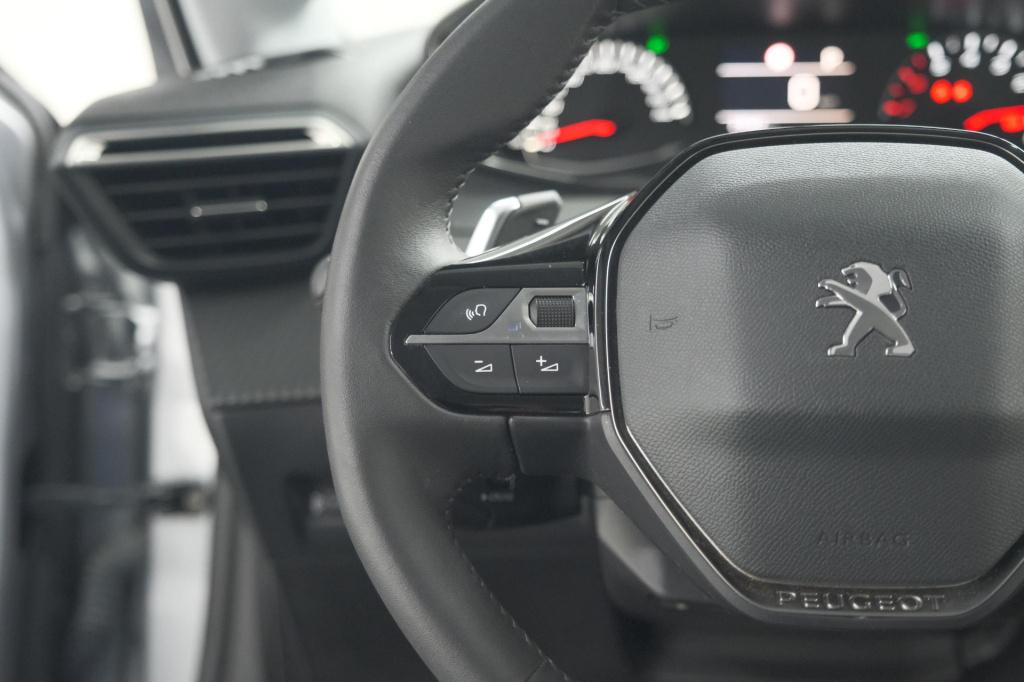 Peugeot 208 puretech 100 eat8 active pack | apple carplay | parkeersensoren