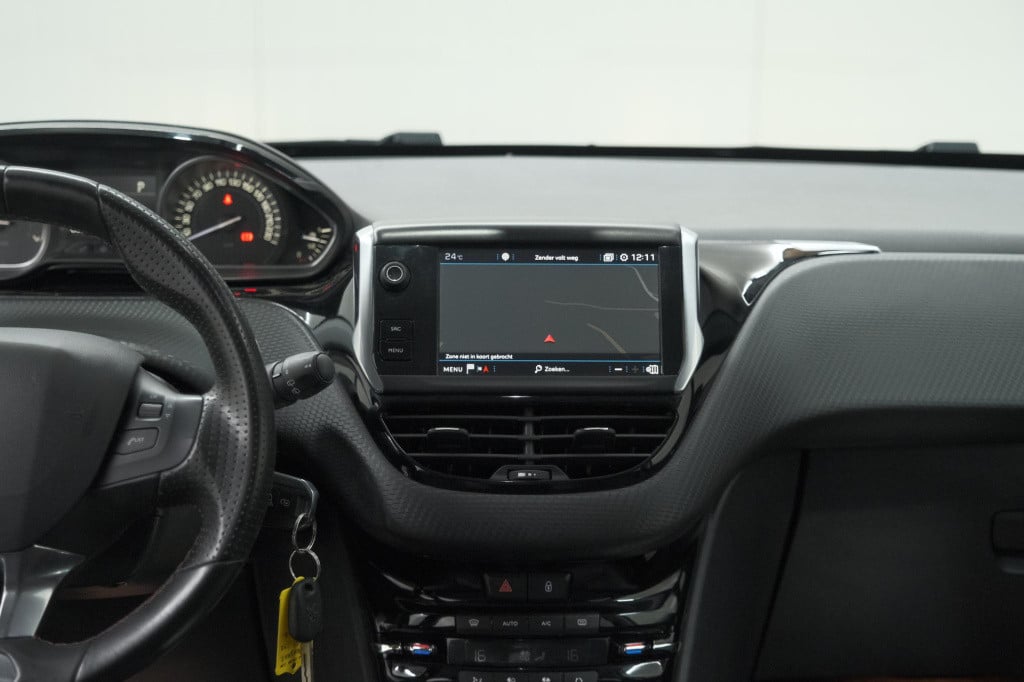 Peugeot 2008 puretech 110 gt-line | camera | apple carplay | navigatie | pa