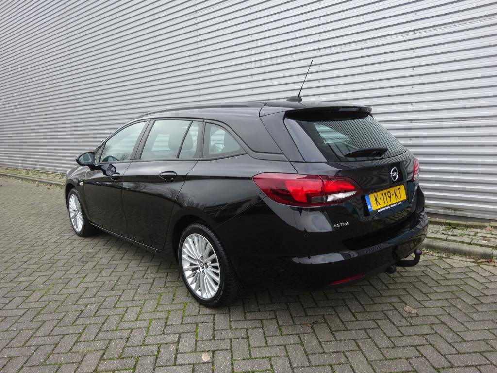 Opel Astra sports tourer 1.2 business edition 1e eigenaar - airco / navi / 