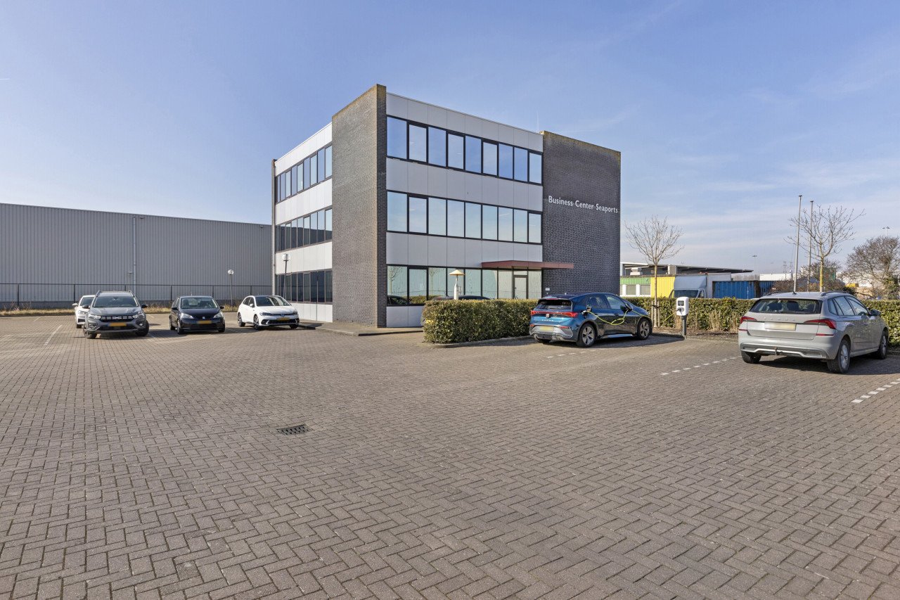 Diverse kantoorruimtes in het havengebied van Vlissingen-Oost