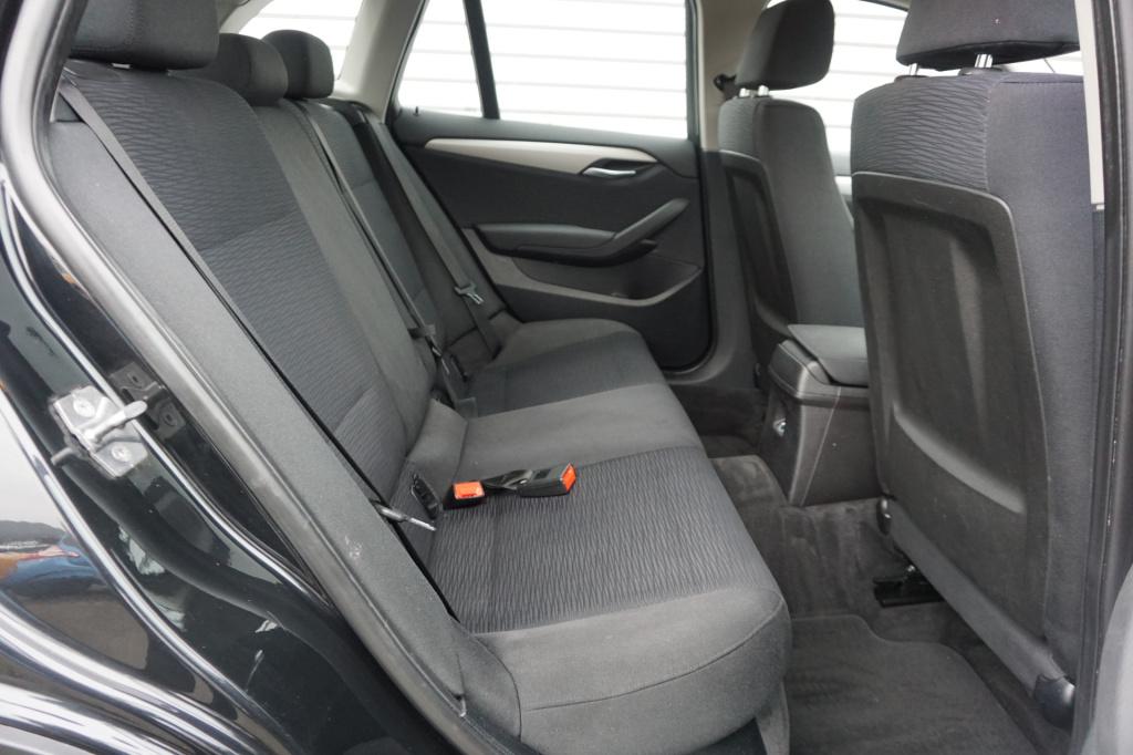 BMW X1 sdrive18i executive airco / navi / cruise / parkeers. / elektr. rame