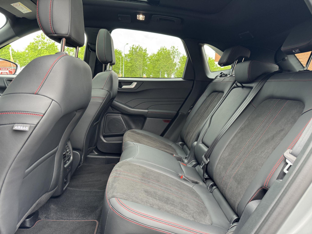 Ford Kuga 2.5 phev st-line x nl-auto + full-options! | trekhaak uitklapbaar