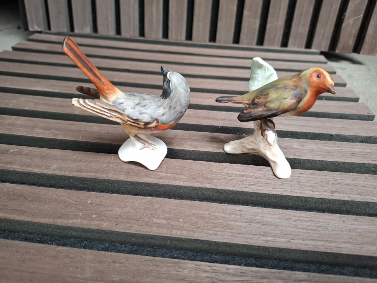Twee Goebel porseleinen vogelfiguren, W. Germany