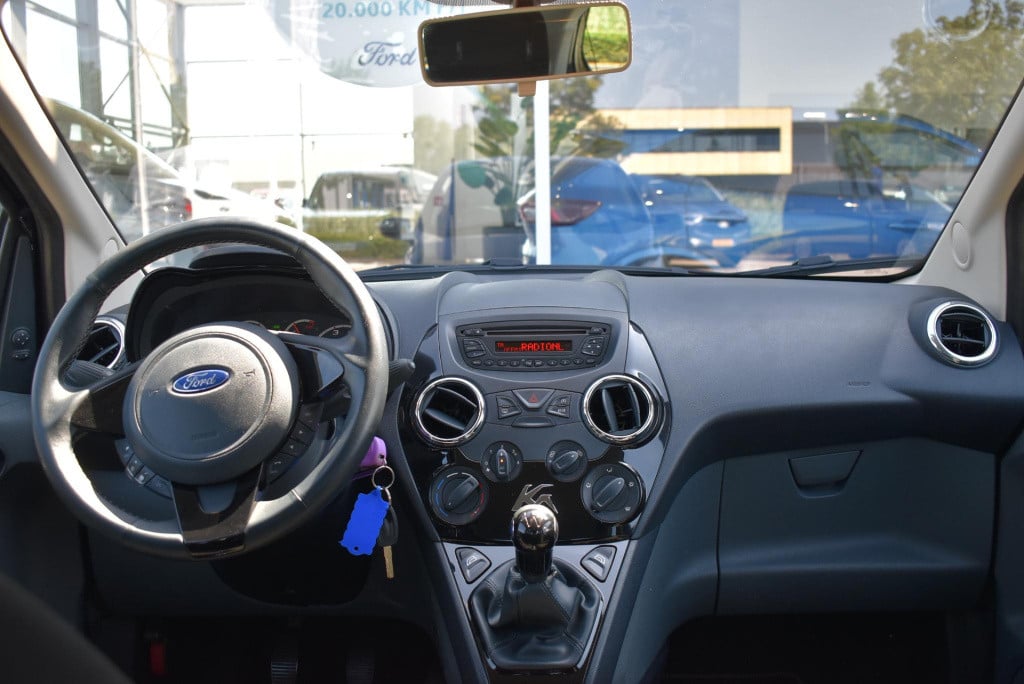 Ford KA 1.2 metal start/stop | airco | radio | lichtmetalen velgen |