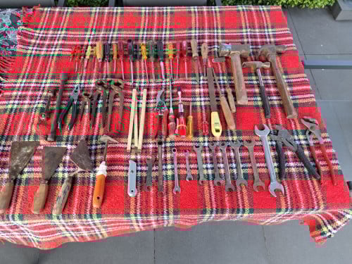 Divers gereedschap voor de beginner, klusser, camping etc. van alles wat.