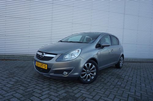 Opel Corsa 1.4-16v '111' edition airco / cruise / elektr. ramen / trekhaak