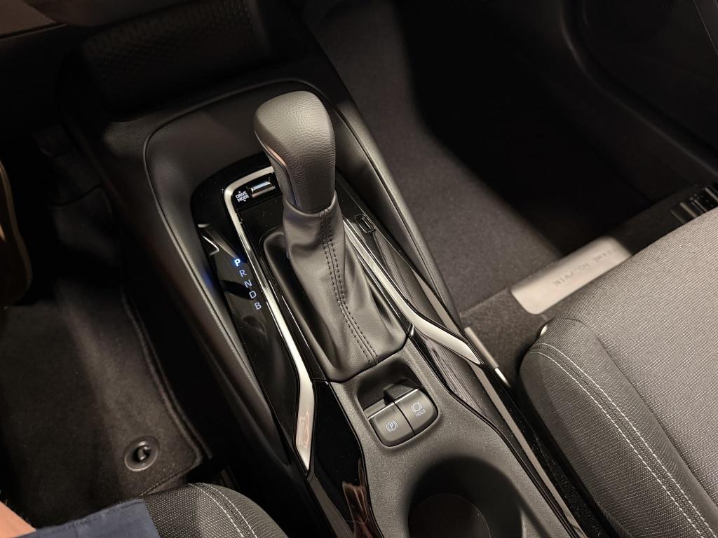 Toyota Corolla Touring Sports 140 hybrid active aktie model !!!