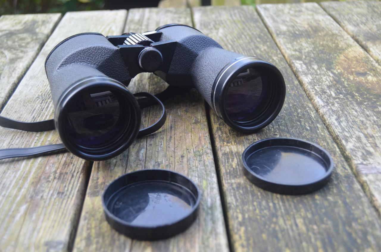 Chinon verrekijker met etui igst.