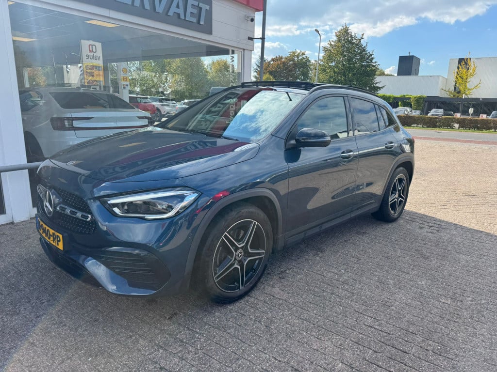 Mercedes-Benz Gla-klasse 180 business solution amg