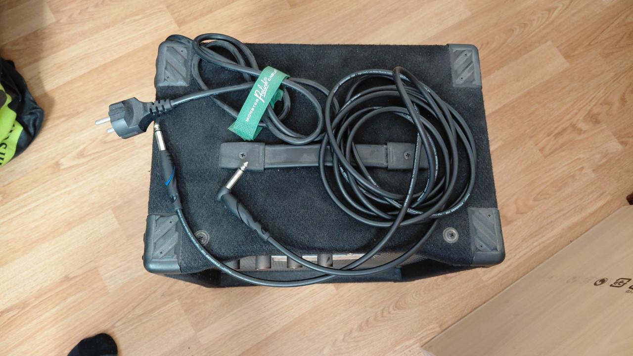 Fender bas box