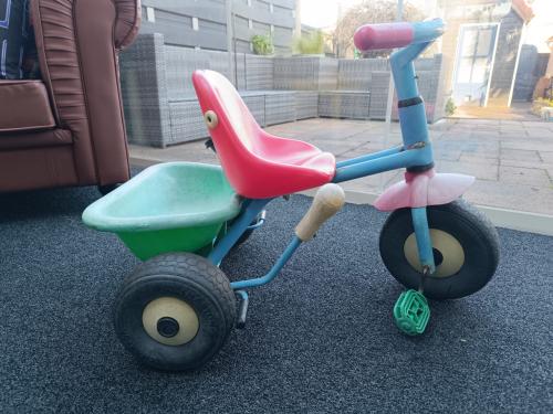 Driewieler met kiepbakje