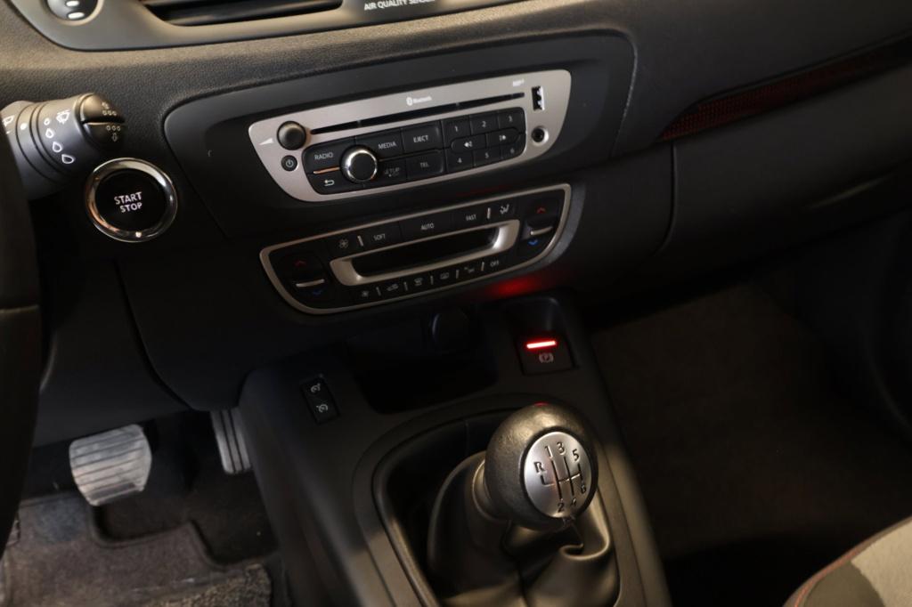 Renault Grand Scenic 1.2 tce bose nl auto|5 personen| trekhaak|navigatie