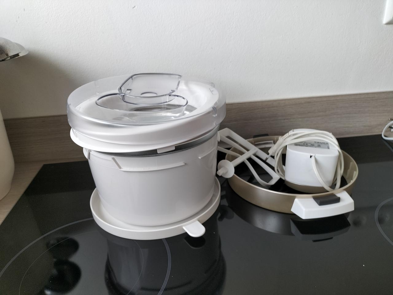 IJsmaker met vriesblok