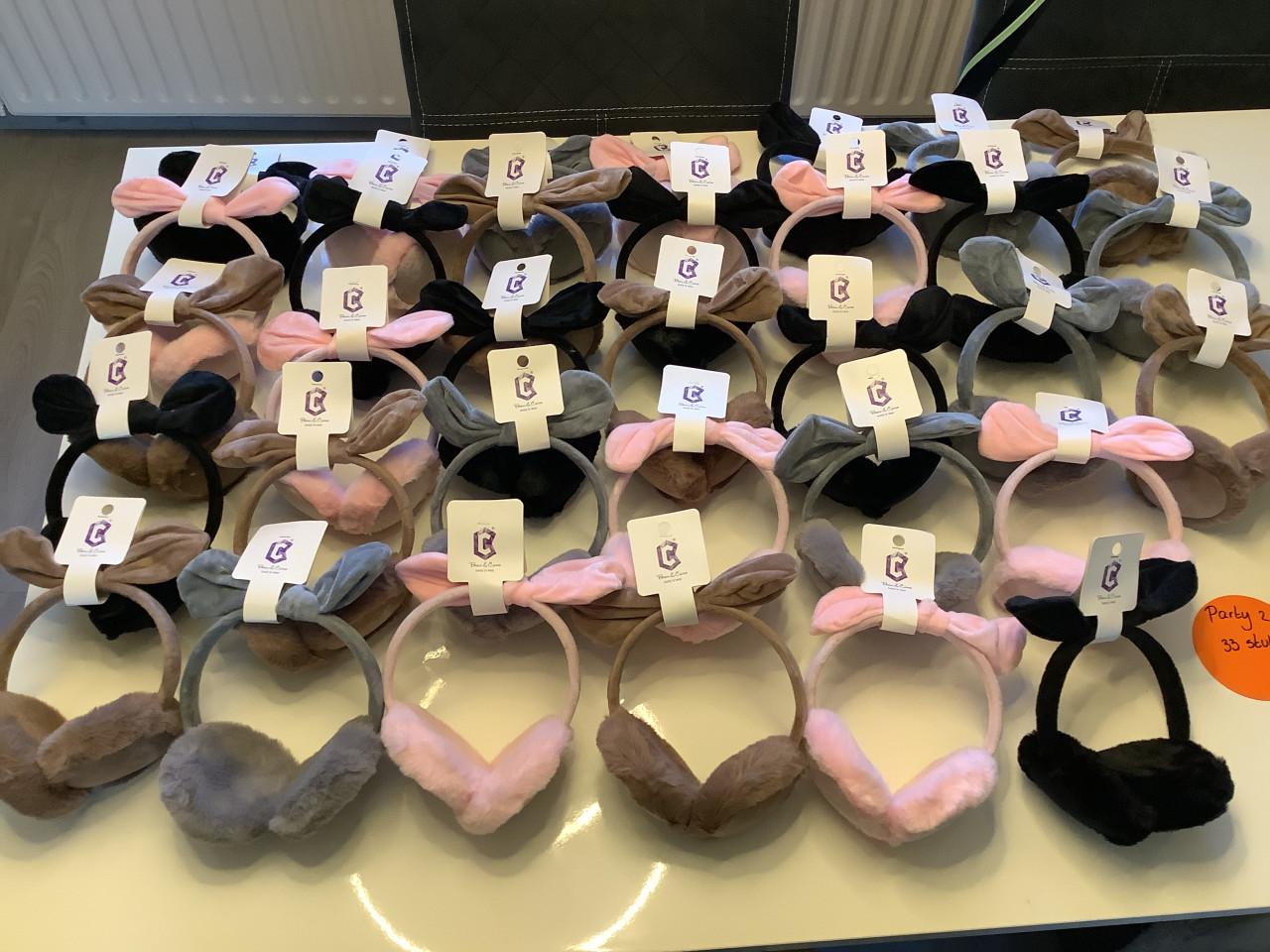 Partij leuke kinder oorwarmers. ( partij 2)