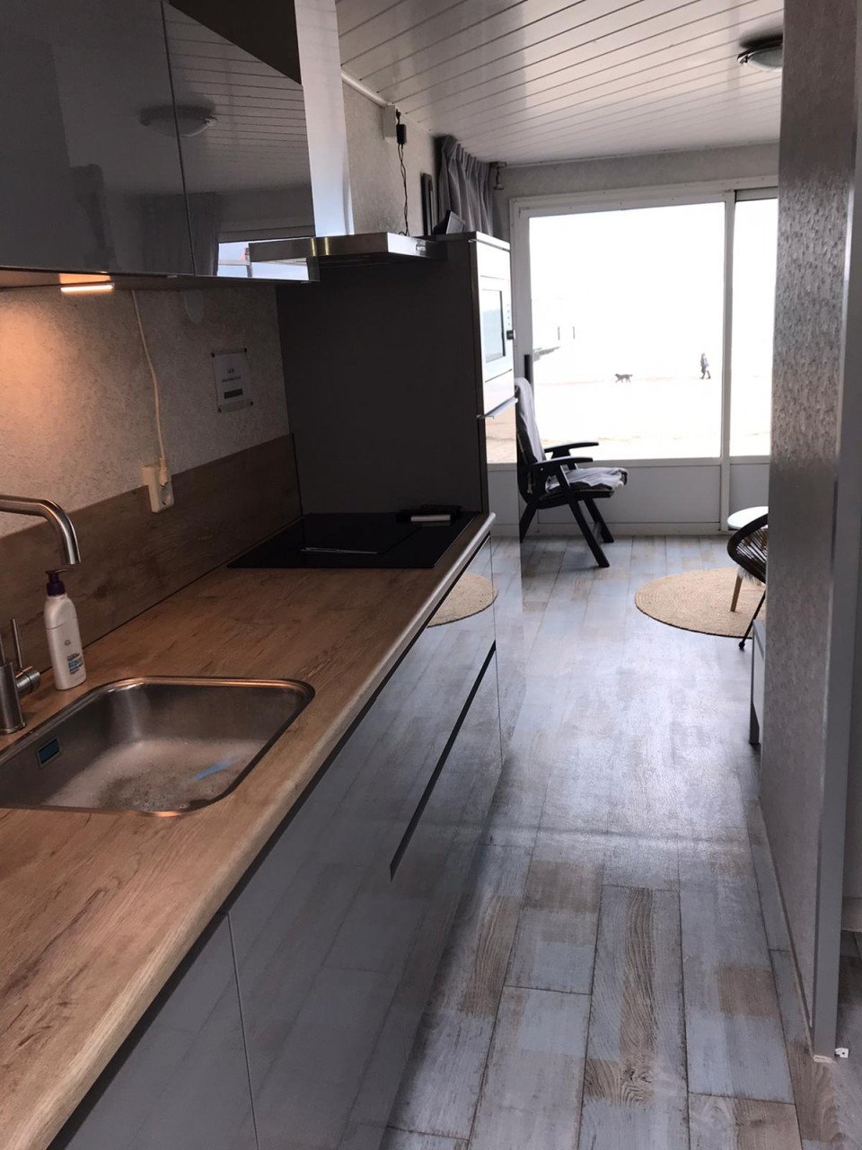 Te huur Strandslaaphuisje
