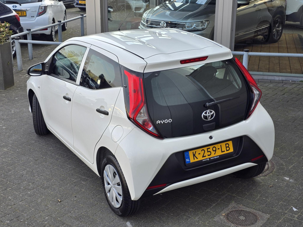 Toyota Aygo 1.0 vvt-i x-fun