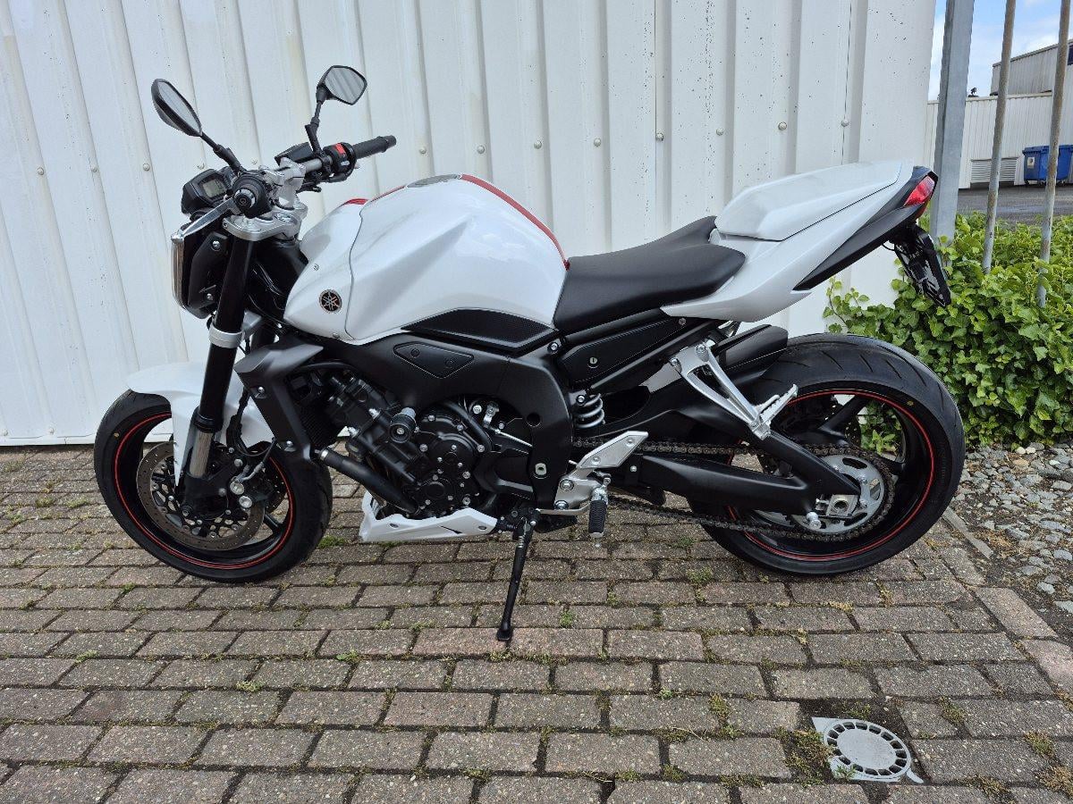 Yamaha FZ1  uit 2009,  dikke naked bike