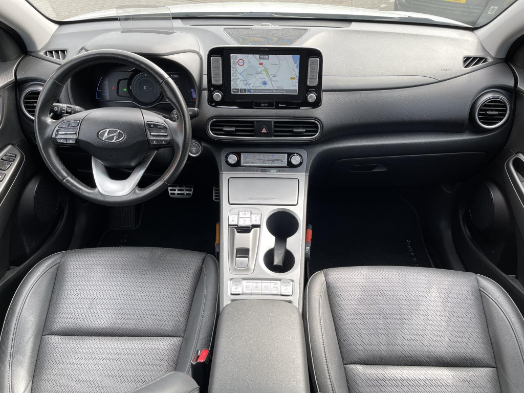 Hyundai Kona ev premium 64 kwh sky | head-up display | stuur- + stoelverwar