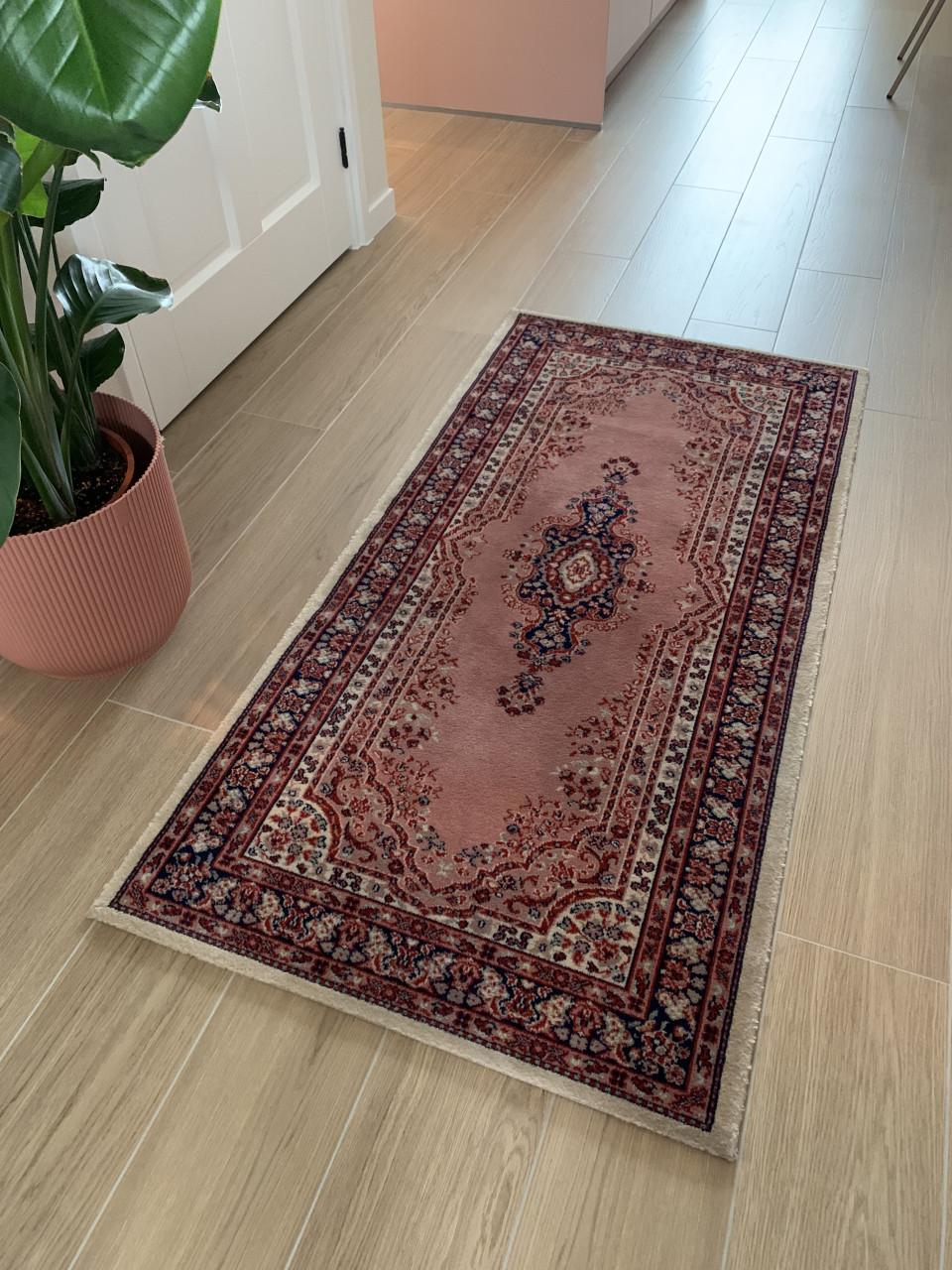 💕Super Leuk Roze Vintage Vloerkleedje💕162 bij 80 cm💖