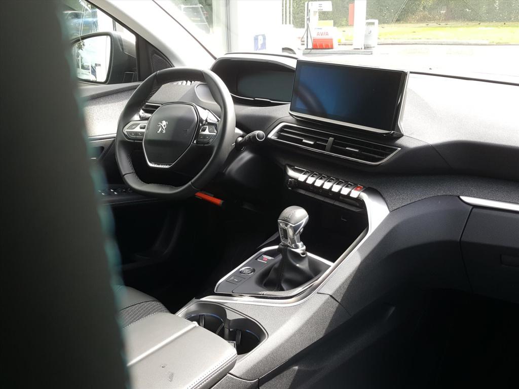 Peugeot 3008 1.2 130pk s&s allure apple carplay & android auto | navigatie 