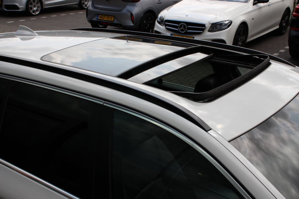 BMW 5 Serie touring 523i high executive | leder | memory | pano | dealer on