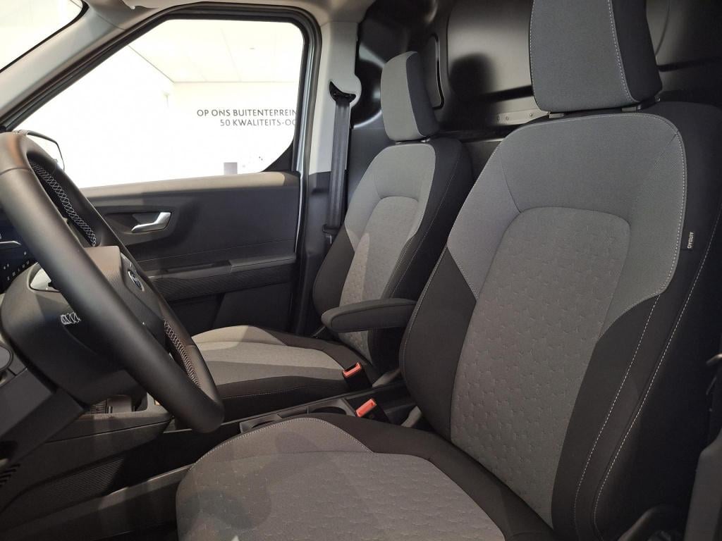 Ford E-transit Courier limited 46 kwh | trekhaak | stoel, stuur en voorruit