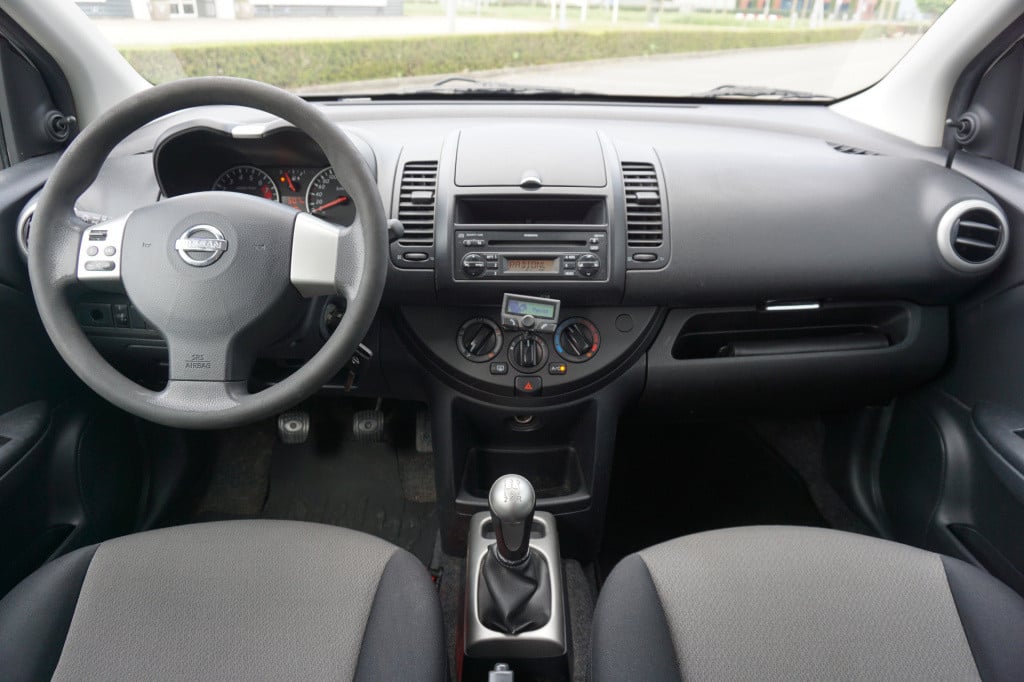 Nissan Note 1.4 visia airco / elektr. ramen / trekhaak / nap