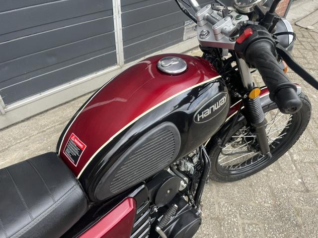 Schitterende demo hanway raw 50 caferacer van 1 ste eigenaar met maar 1775k