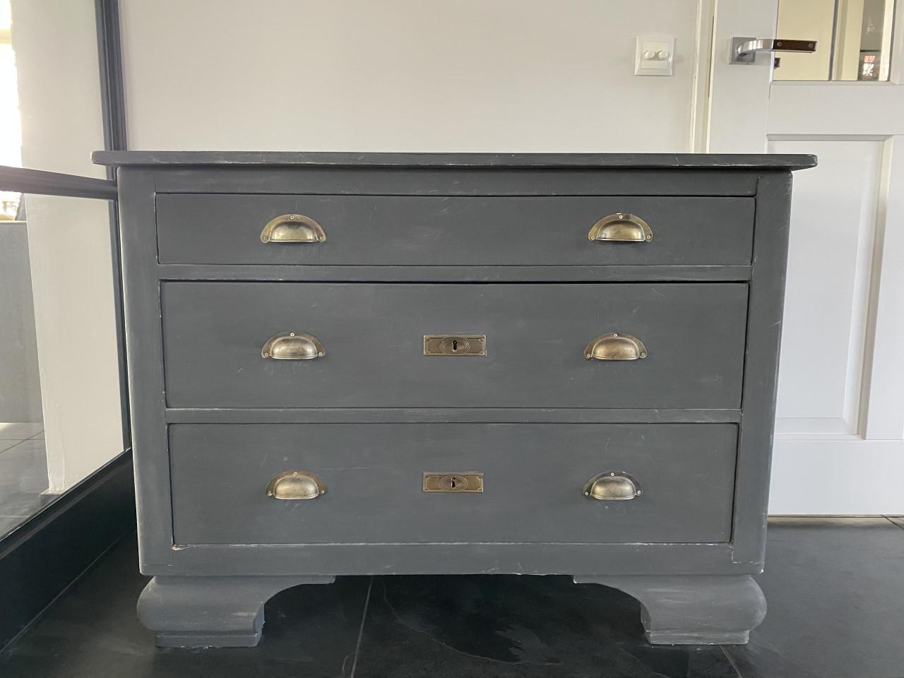 Antieke Commode / Ladenkast