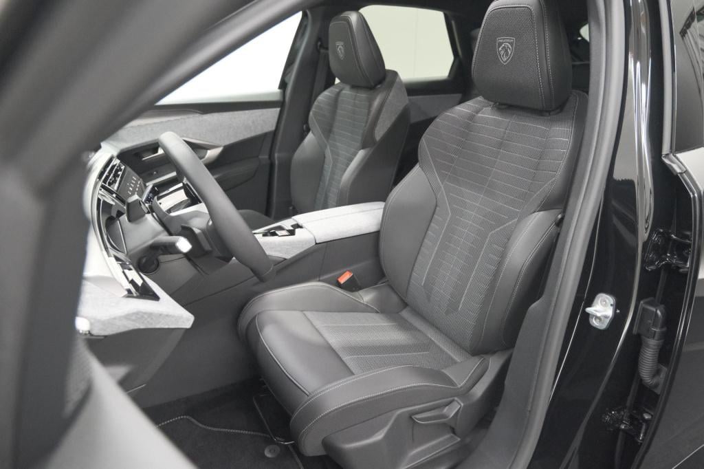 Peugeot E-3008 gt 210 73 kwh | schuif-/kanteldak | 360 vision & drive assis