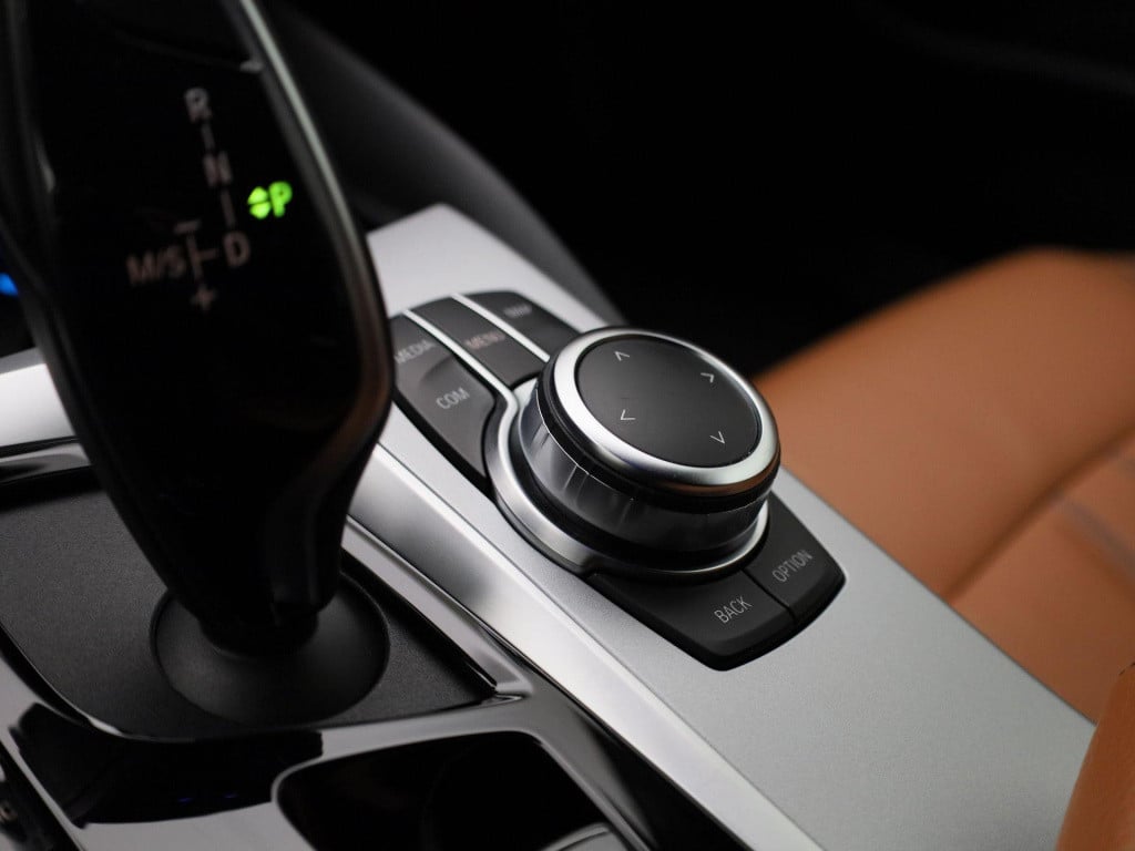 BMW 5 Serie touring 520e executive | automaat | leder | navigatie | apple c