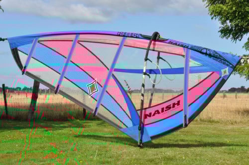 3.7m2 Naish Hokua complete tuigage