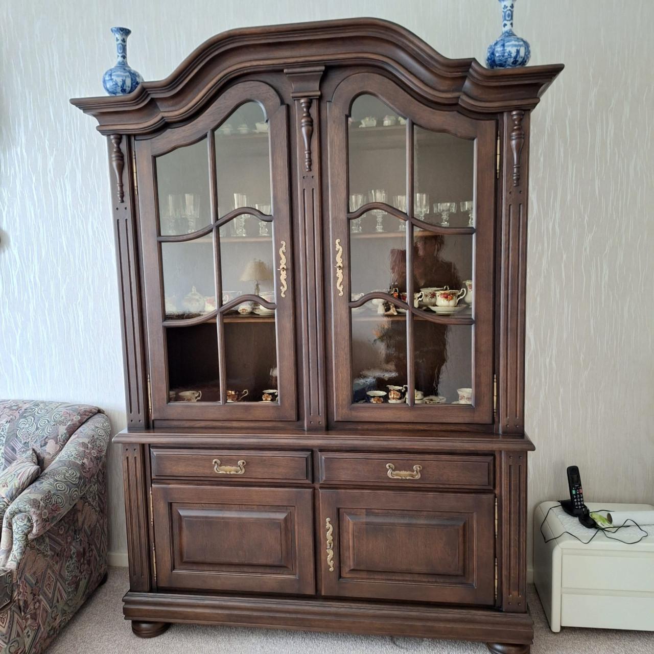 Salon / Vitrine kast