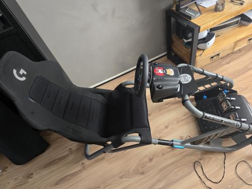 Playseat trophy + logitech g29 + shifter + mat