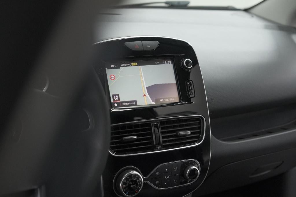 Renault Clio tce 90 zen | navigatie | parkeersensoren | climate control