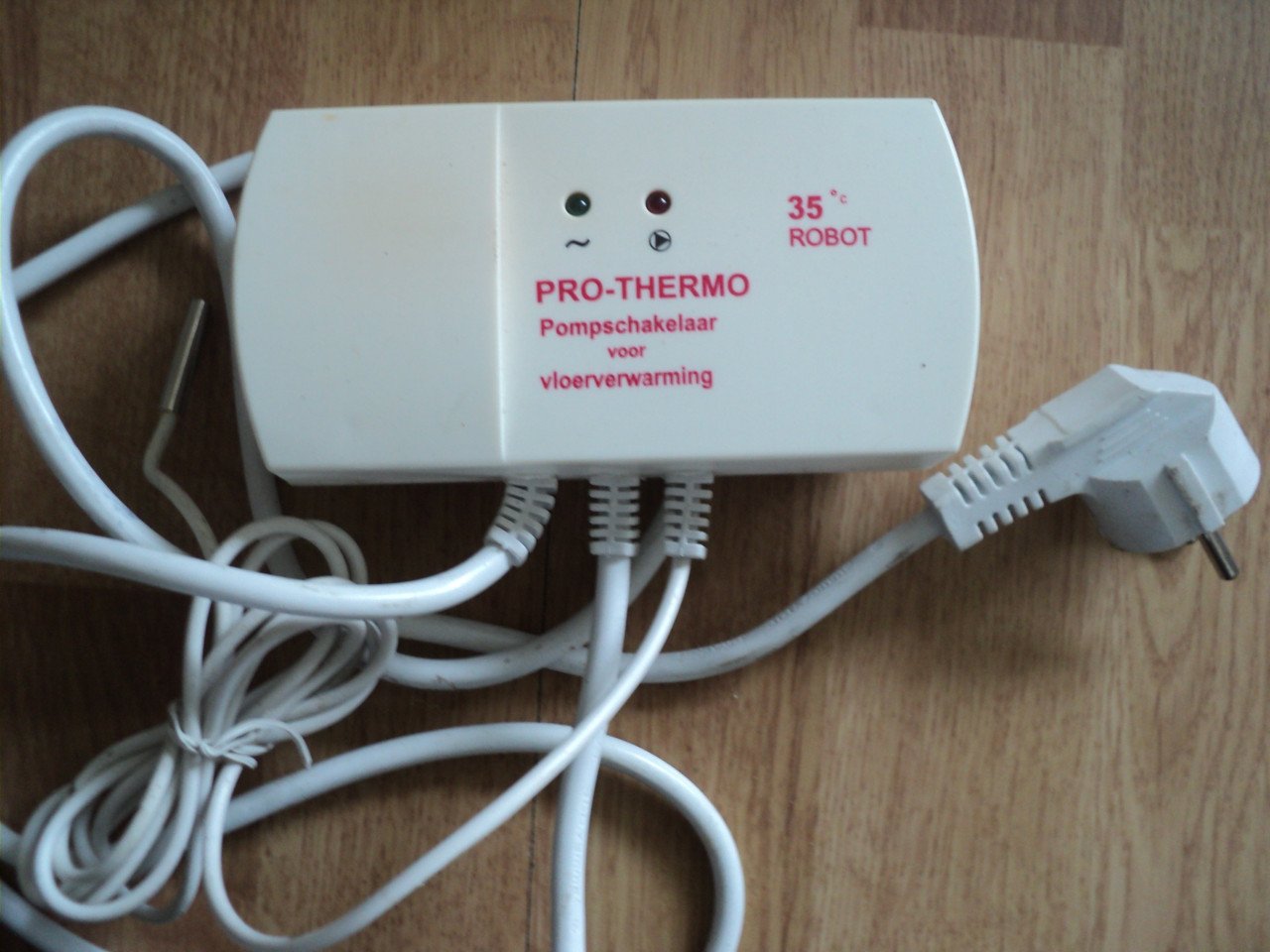 Perfecte 8 gr.ROBOT verdeler vloerverwarming ENERGI ZUINIG + pomp schakelaa